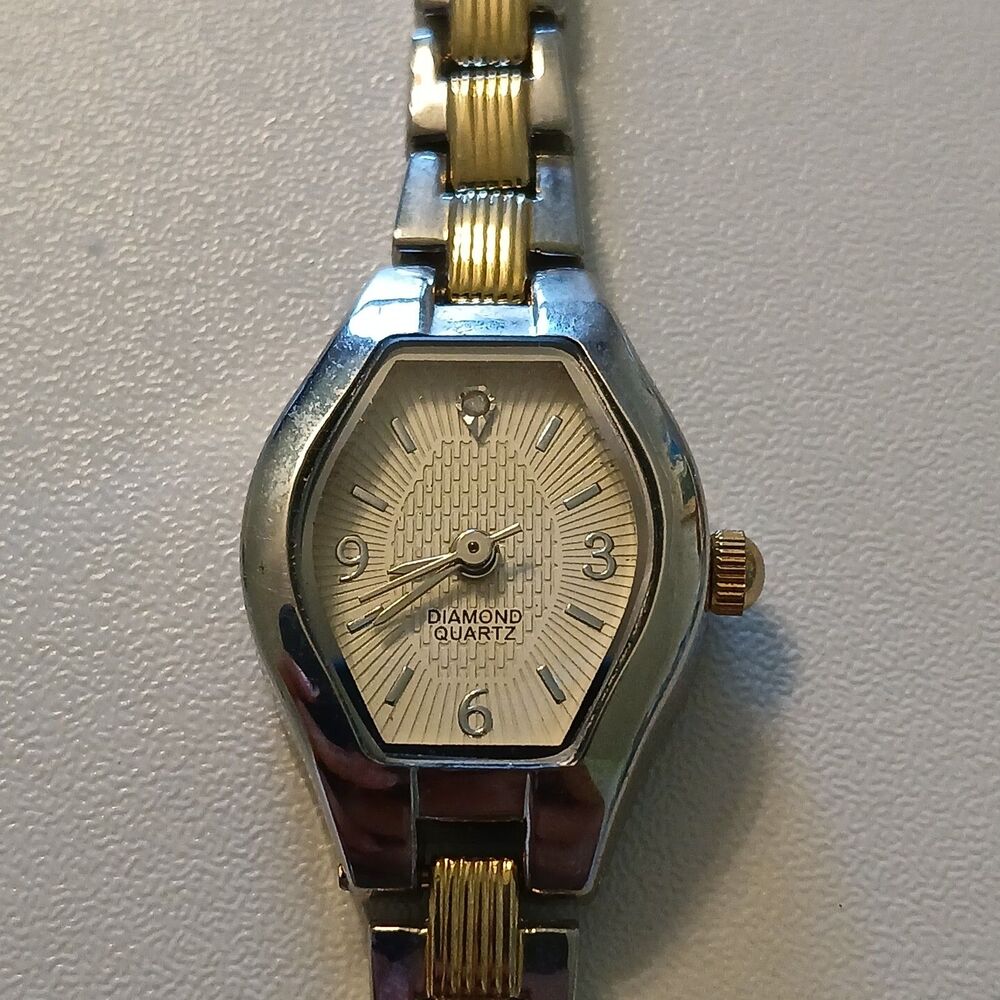 Vintage Y2K Women's Diamond Quartz Watch - Two-Tone Hexagon Face - GC071L